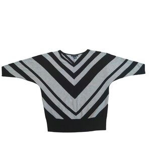 Joan Vass Sweater Chevron Knit Stripe Black and Gray Dolman Sleeve sz Medium